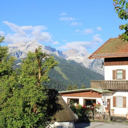 Pfeiffer Alm Am Sonnenhang Mit Blick Auf Die Zugspitze 가르미슈파르텐키르헨 외부 사진