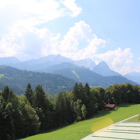Pfeiffer Alm Am Sonnenhang Mit Blick Auf Die Zugspitze 가르미슈파르텐키르헨 외부 사진