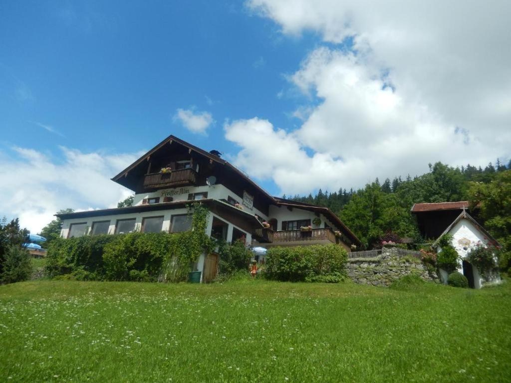Pfeiffer Alm Am Sonnenhang Mit Blick Auf Die Zugspitze 가르미슈파르텐키르헨 외부 사진