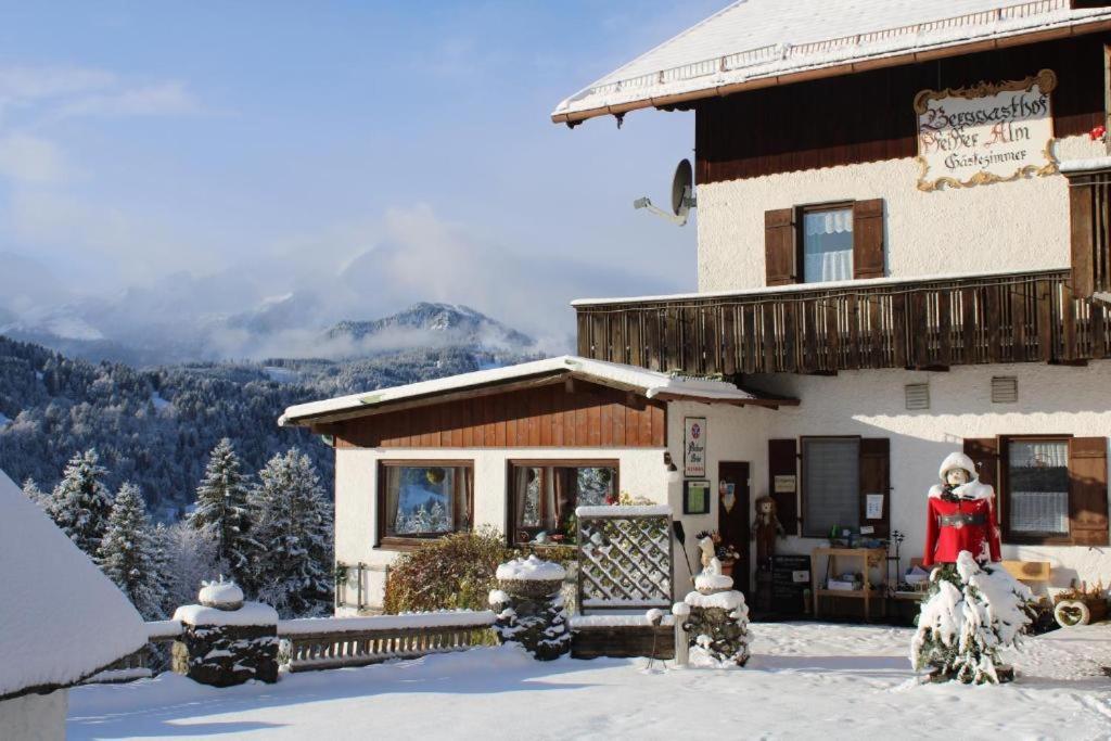 Pfeiffer Alm Am Sonnenhang Mit Blick Auf Die Zugspitze 가르미슈파르텐키르헨 외부 사진