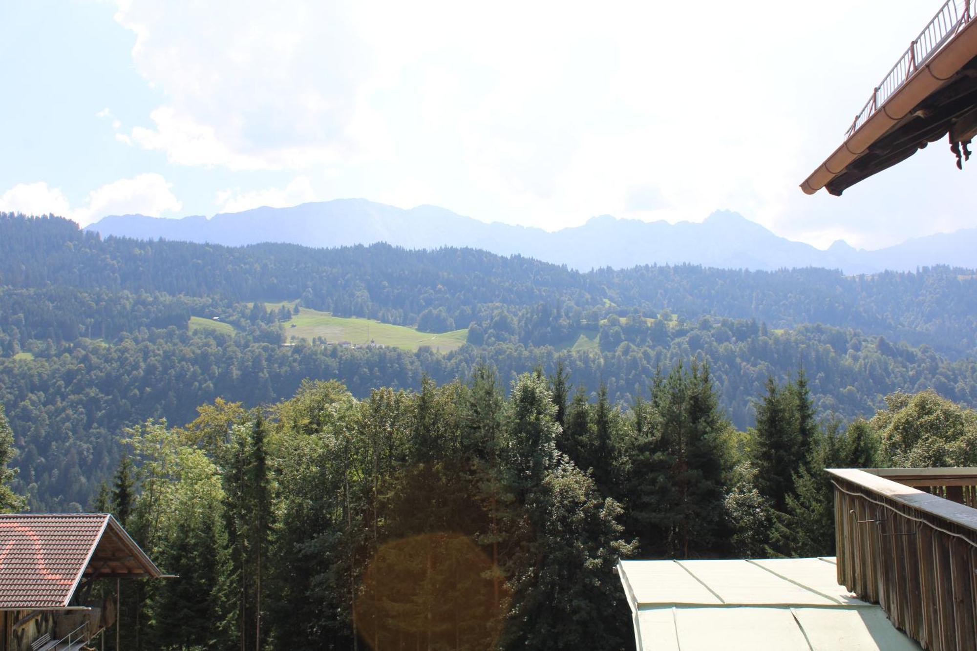 Pfeiffer Alm Am Sonnenhang Mit Blick Auf Die Zugspitze 가르미슈파르텐키르헨 객실 사진