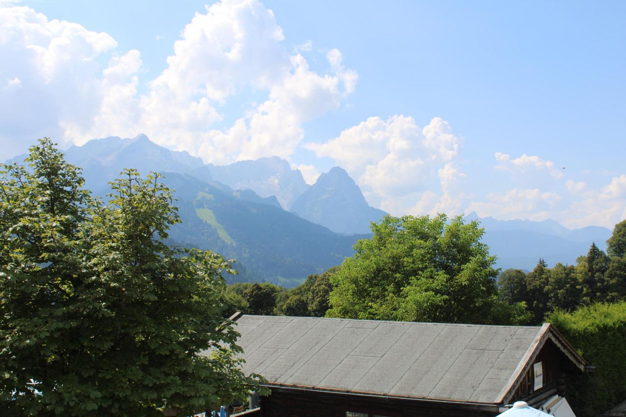 Pfeiffer Alm Am Sonnenhang Mit Blick Auf Die Zugspitze 가르미슈파르텐키르헨 객실 사진